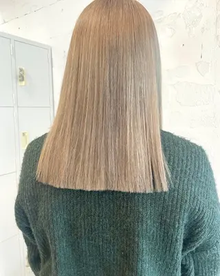 セミロング 最強デザインカラー/ ブリーチ/アヤミ🌟のヘアスタイル