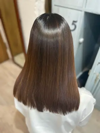 セミロング 茅野 あゆ美のヘアスタイル