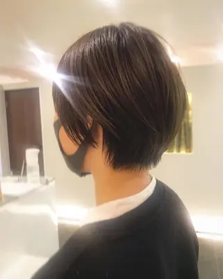 ショート カラー チーフデザイナー 若林 麻衣のヘアスタイル