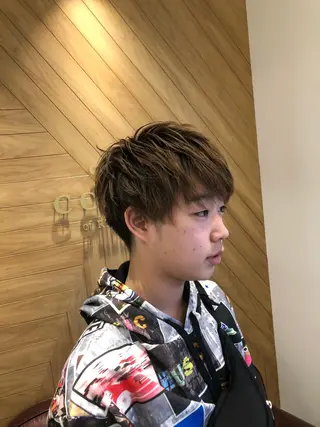 ショート メンズ 鈴村 大介のヘアスタイル