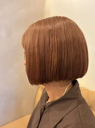 ミディアム カラー シンバヒナノ/パーマ レイヤーカット/ボブのヘアスタイル
