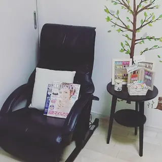 ショート ミディアム セミロング ロング カラー パーマ ヘアアレンジ メンズ キッズ ネイル まつエク nail salon&school felice所属・フェリーチェ瑞江店 新山のネイルデザイン