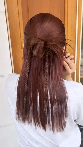 ヘアアレンジ YUKI🎀透明感 カラー/暗髪艶カラーのヘアスタイル