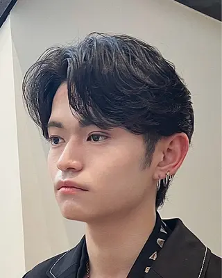 パーマ メンズ Qin shaire salon 原宿verno店所属・【センターパート】 ETO／江藤翼の眉毛・アイブロウイメージ