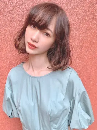 ミディアム 公式 Ease by amble luxeのヘアスタイル
