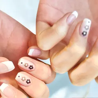 ネイル nail salon　Natural Cure所属・平井 彩香のネイルデザイン