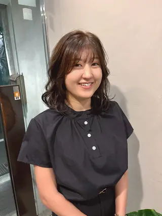 ミディアム カラー カット🍋いらみな あかねLOuNICAのヘアスタイル
