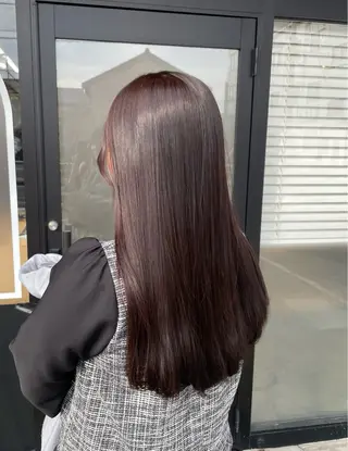 ロング カラー 見奈美 凜のヘアスタイル