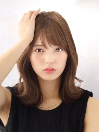ミディアム 今井［透明感カラー 表参道/髪質改善］のヘアスタイル