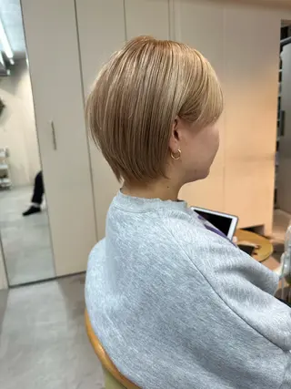 ショート カラー mee.urawa所属・似合わせショート×透 明感/やじまたかしのヘアスタイル