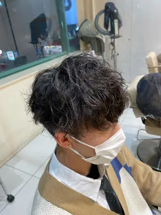 ミディアム パーマ メンズ 本厚木｜縮毛矯正/ 酸性スト専門サロンのヘアスタイル