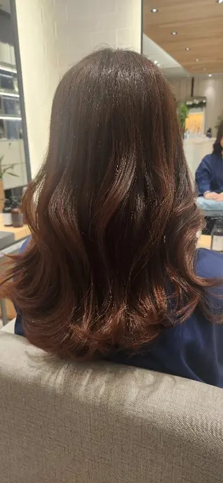 セミロング ステアケース所属・小副川 Maayaのヘアスタイル