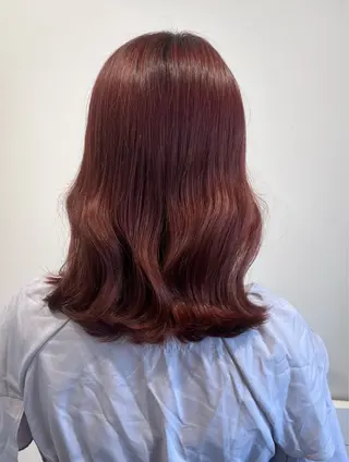 ミディアム カラー newi 天王寺 🪐airiのヘアスタイル