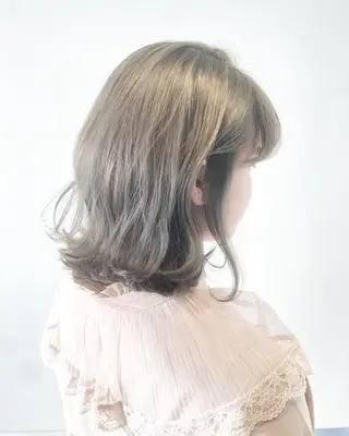 ミディアム カラー ワタナベ テルマサのヘアスタイル