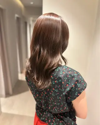 ロング カラー 髪質改善カラー ベージュ🤎YUMEのヘアスタイル