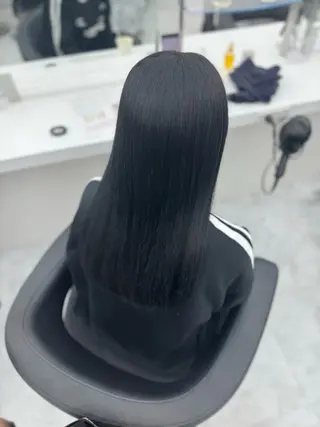 カラー 🩶niina 暗髪韓国系カラー🩶のヘアスタイル