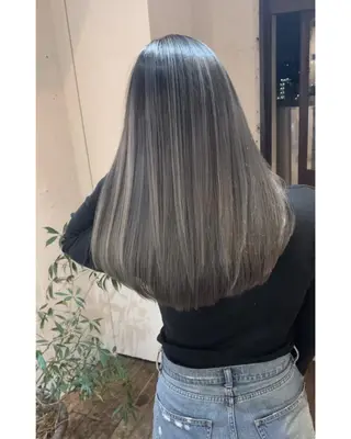 カラー Beyond（kitaro）所属・石井辰功也 フリーランス美容師のヘアスタイル