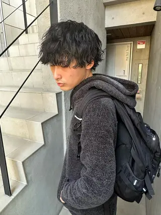 ミディアム パーマ メンズ GO TODAY シェアサロン　原宿本店所属・原宿↔︎浦和　美容師 折笠　亮のヘアスタイル
