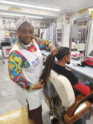  渡辺 マリのヘアスタイル