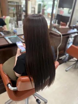 ロング カラー 朝倉友香 ハイトーン×韓国風のヘアスタイル
