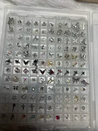 ネイル U·Mi nail salon所属・U·Mi 上野御徒町容のネイルデザイン