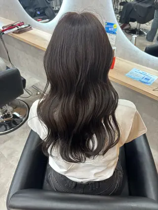 ロング 長谷川 日南のヘアスタイル
