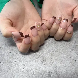 セミロング ネイル nail salon émuのネイルデザイン