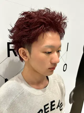 カラー メンズ 近藤 ちかのヘアスタイル