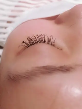 マツエク・マツパ Neale. yumiのヘアスタイル