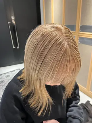 セミロング ナミ🩶暗髪/暖色 ❤️/透明感/縮毛のヘアスタイル