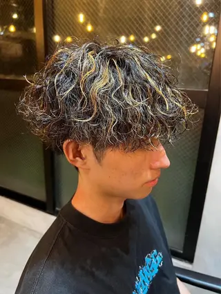 ショート パーマ メンズ 🤍店長　艶カラー 髪質改善縮毛特化🤍のヘアスタイル