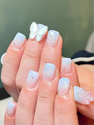 ショート カラー ネイル ネイルサロン リリーブランシュ所属・森 瑞紀のネイルデザイン