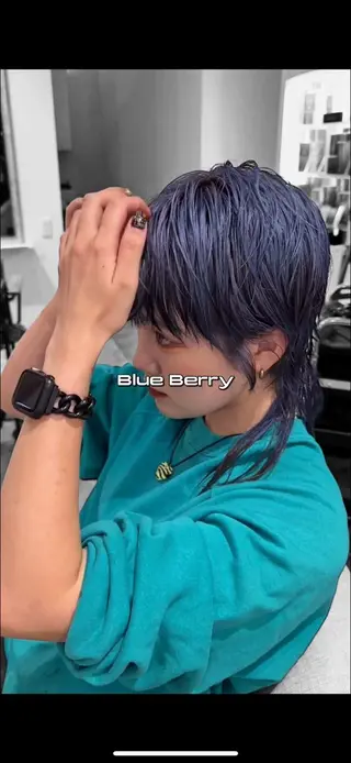 ショート カラー ura/デザイン/ ハイトーン/個性派のヘアスタイル