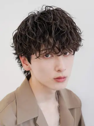 ショート パーマ 髙橋 碧 透明感カラー✧︎のヘアスタイル