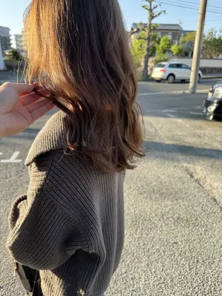 セミロング ✨艶ブリーチカラー✨ ✨艶髪ストレート✨のヘアスタイル