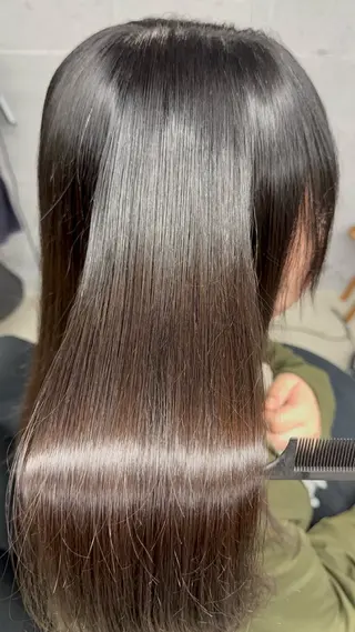 セミロング カラー 布施 珠羽のヘアスタイル
