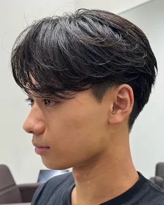 メンズ kalm所属・横浜/センターパート /takumiのヘアスタイル