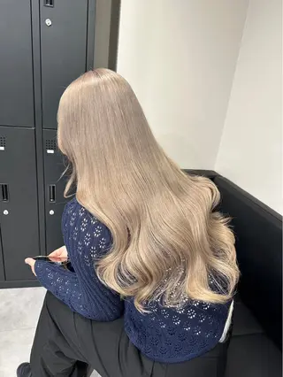 ロング ハイトーン/ケア ブリーチ/sEnAのヘアスタイル