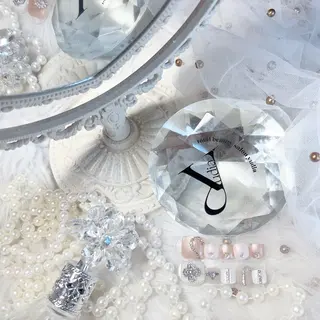 ネイル Yudia🦋 azuのネイルデザイン