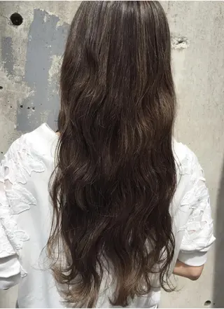 ロング カラー 透明感・艶カラー/ 坂田友梨奈のヘアスタイル