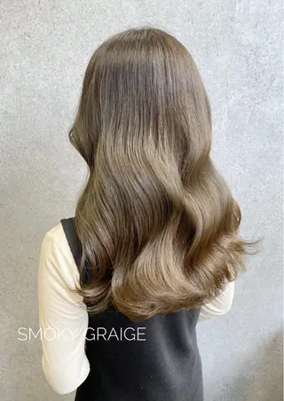 セミロング カラー clomus所属・YUKA艶髪 🌸寛ぎ部屋のヘアスタイル