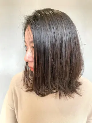 ミディアム カラー ハイライトが 得意なニキです😊のヘアスタイル