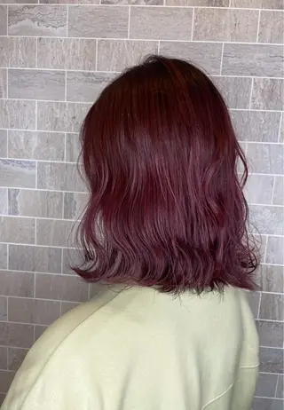 ミディアム ブリーチ毛矯正.髪質 改善.髪にドラマをのヘアスタイル