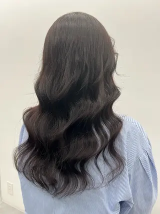 ロング 愛子 /ハイトーンのヘアスタイル
