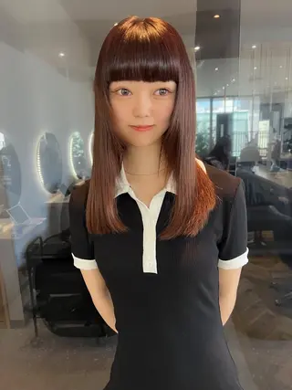 セミロング カラー 韓国🇰🇷レイヤー 映える顔周り🩷のヘアスタイル