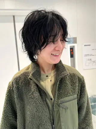 ショート パーマ 瓜谷 亮磨のヘアスタイル