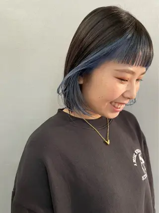 ショート カラー CHERIEブリーチ ダブルカラー　天神のヘアスタイル