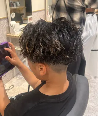 パーマ メンズ ♡ハイトーン★ ネイル/しの♡のヘアスタイル