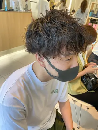 パーマ メンズ 🍀透明感抜群🍀/ ハイトーンカラーのヘアスタイル