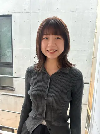 ミディアム カラー yumeka🩶ボブ 暖色/透け感カラーのヘアスタイル